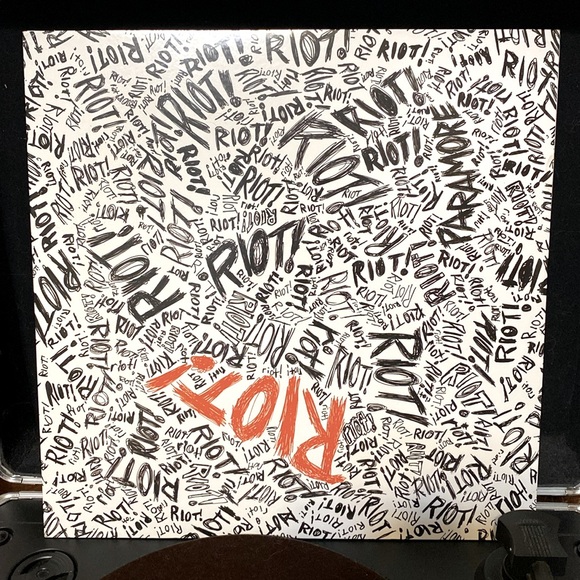 SOLD :: Paramore RIOT! Vinyl Record - Picture 3 of 5